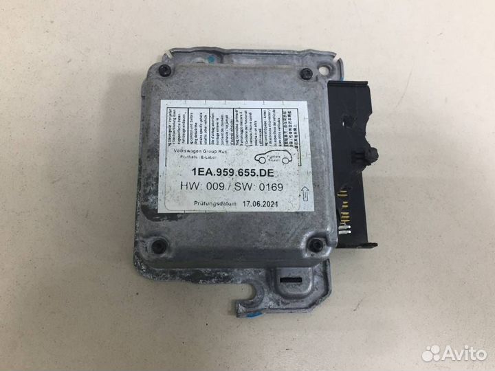 Блок управления AIR BAG Skoda Octavia A8 2019