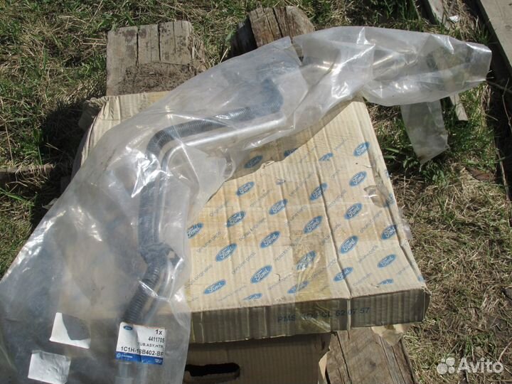 Ford Трубка дополнительного отопителя новая