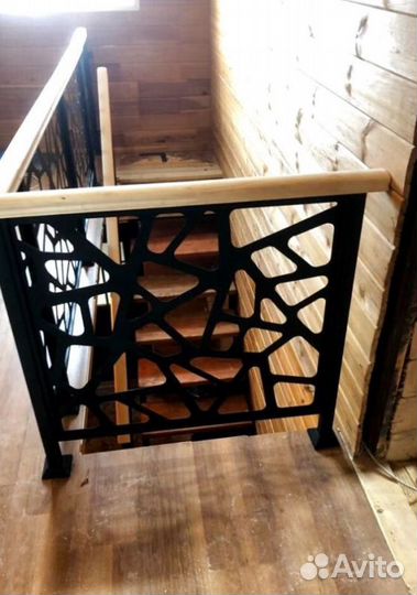 Лестница для коттеджа на заказ