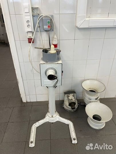 Универсальная кухонная машина Торгмаш