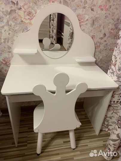 Детский туалетный столик для девочки