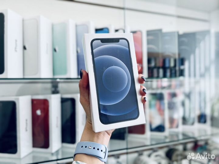 iPhone 12, 64 ГБ