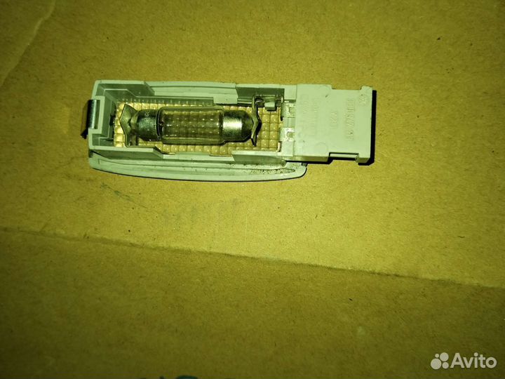 Плафон освещения салона volkswagen 3b0947113