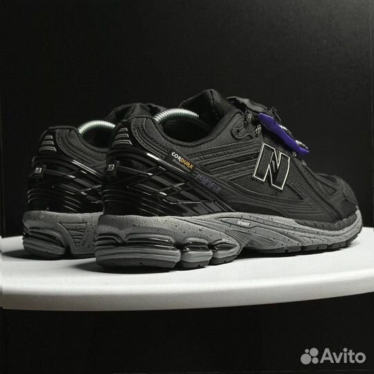 Кроссовки New Balance 1906R black