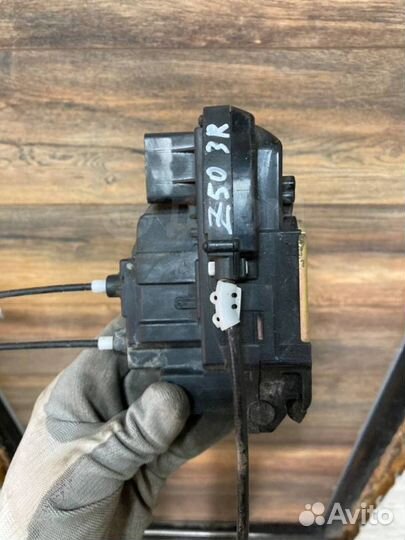 Замок двери передний левый Nissan murano Z50