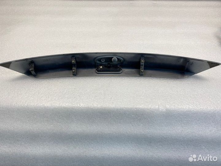 Накладка двери багажника Ford Focus 3 хетчбек 2.0