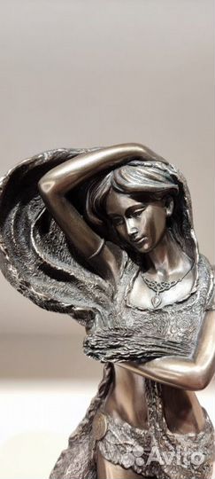 Статуэтка 