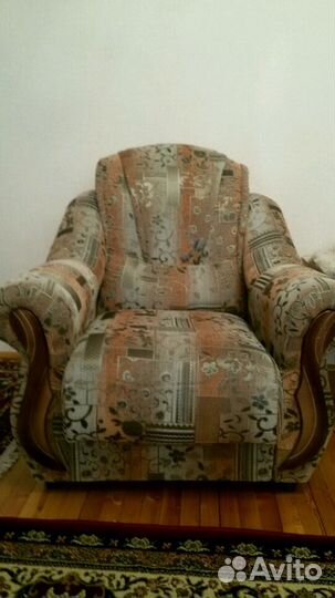 Диван и кресла б/у