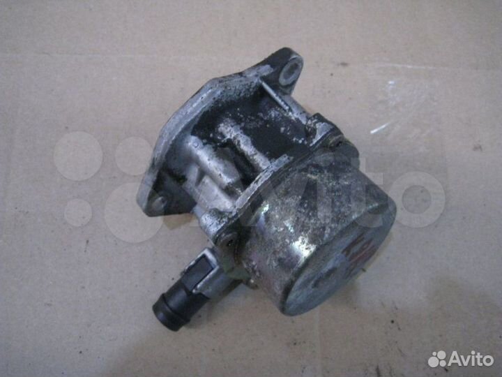Насос вакуумный Renault Megane 2 2003-2009