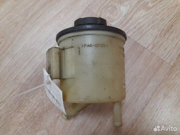 Бачок гур Nissan Maxima A32 1994-2000