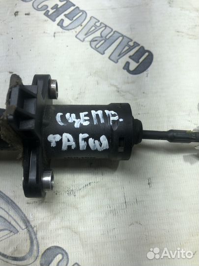 Цилиндр сцепления главный Skoda Fabia