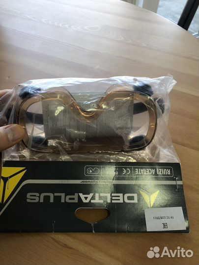 Защитные очки новые