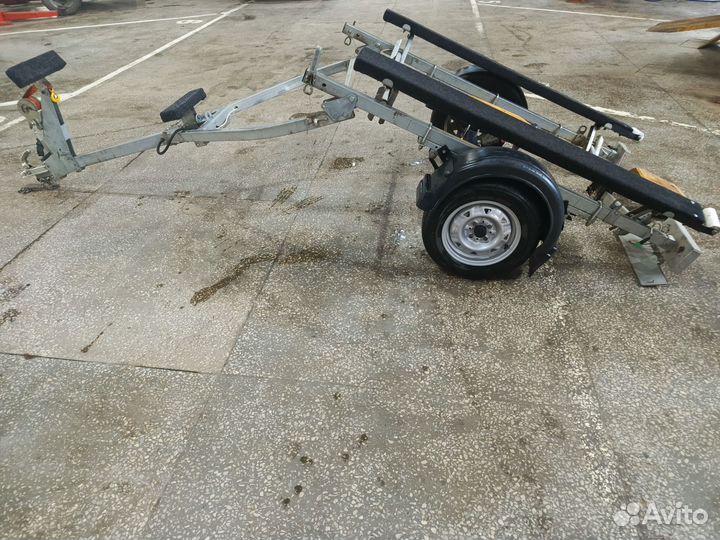 Прицеп для лодки до 4.7 метра