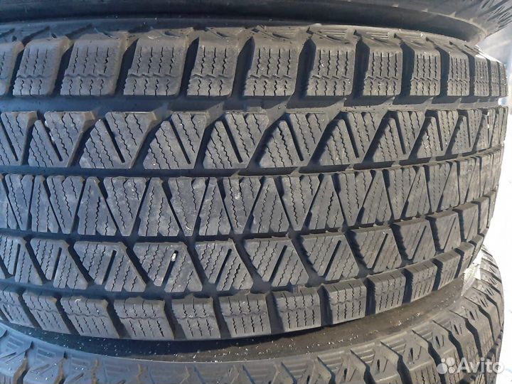 Bridgestone Blizzak DM-V3 235/65 R17