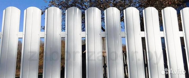 Евроштакетник металлический с полимерным покрытием