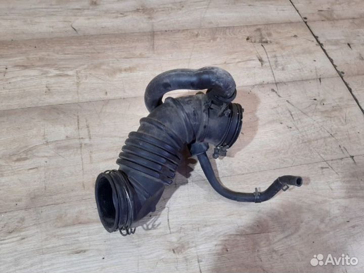 Патрубок воздушного фильтра Kia Rio 2 sedan 1.4