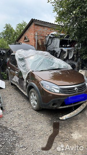 Капот Renault Sandero-Renault Step Вэй