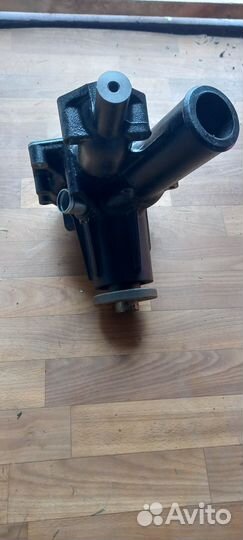 Водяной насос экскаватора. JCB 330. 6 шк