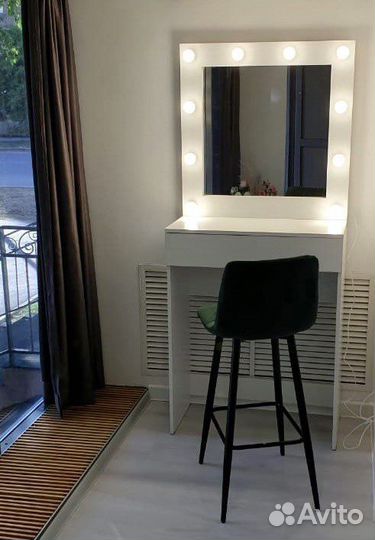 Гримерное зеркало