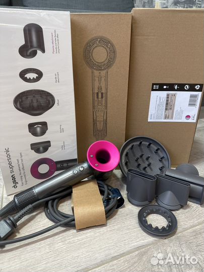 Фен Dyson Supersonic HD08 новый