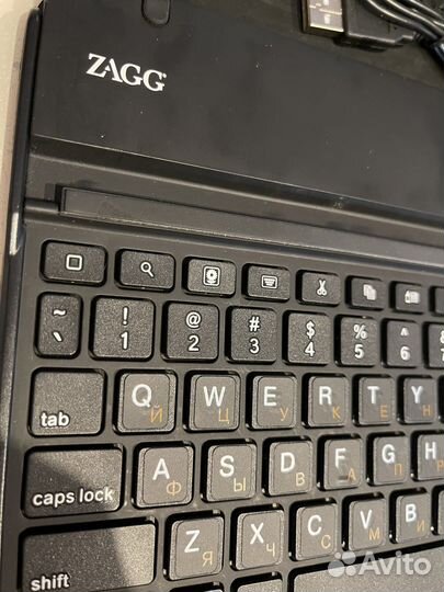 Zagg Folio чехол с клавиатурой для iPad 2, 3