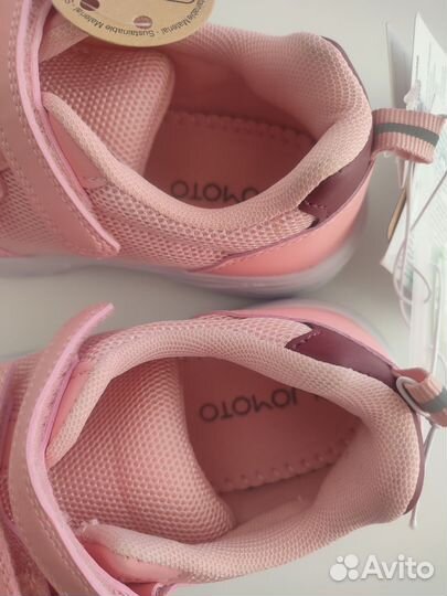 Продаю новые кроссовки 32 размера