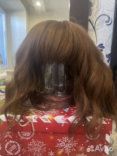 Парик новый из искуственных волос
