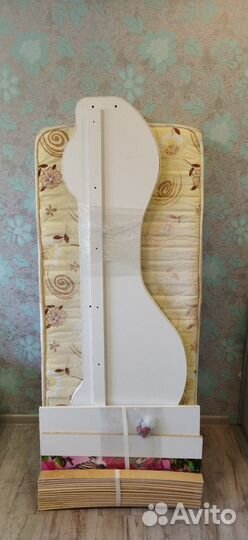 Детская кровать машина с матрасом