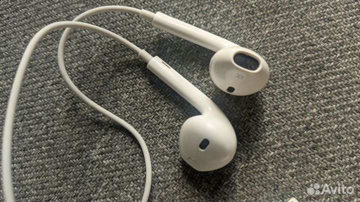 Наушники apple earpods lightning