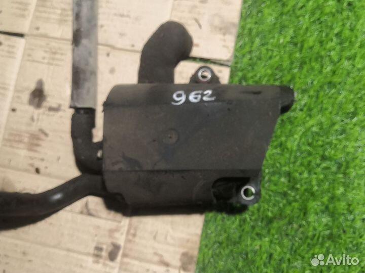 Маслоотделитель Volvo s40 1 поколение