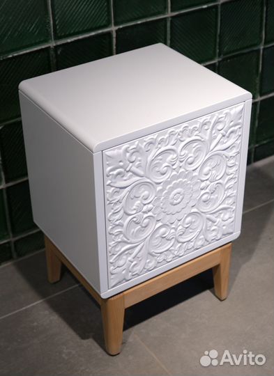 Тумба прикроватная