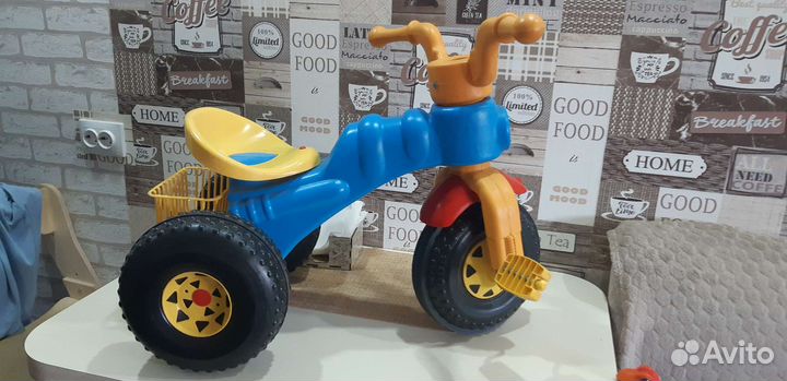 Машина каталка и велик одним лотом