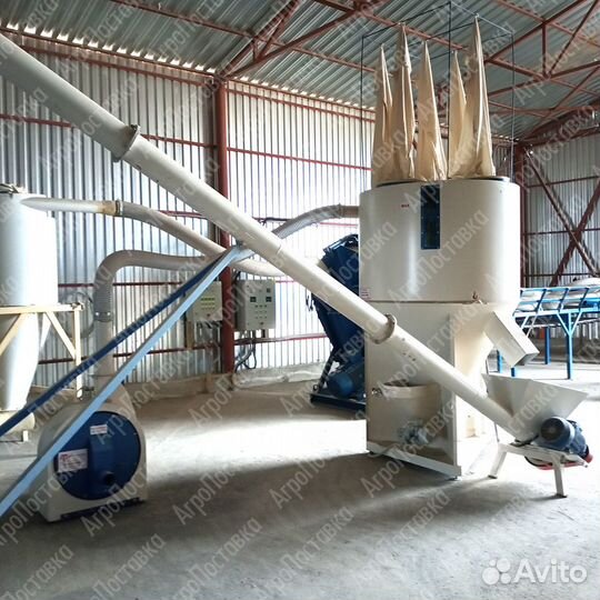 Шнековый транспортер зерна