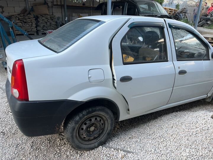 Renault logan в разборе