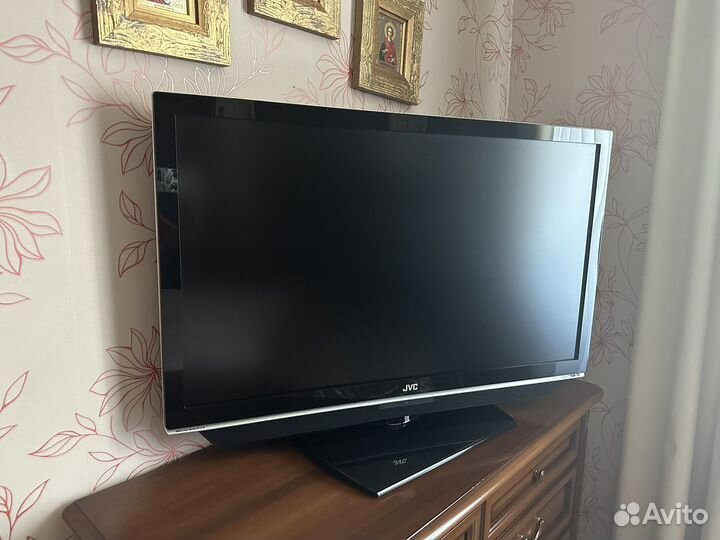 Телевизор JVC