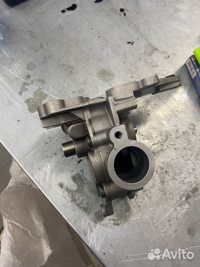 Масленный насос Ауди А8 D3 059115103S