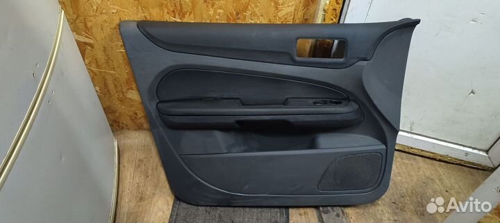 Передняя левая карта двери фокус 2