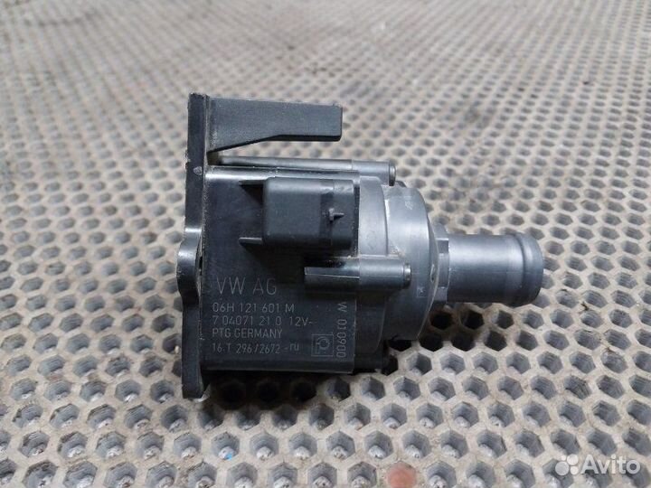 Помпа Audi A5 8T