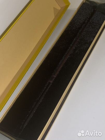 Палочка Драко Малфоя на подставке Слизерин