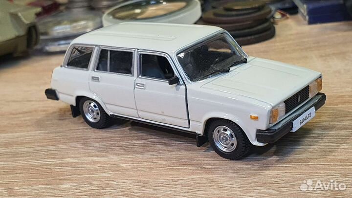 Модель автомобиля 1 43. ваз 2104. Нечастый