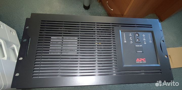Ибп APC Smart-UPS SUA5000RMI5U