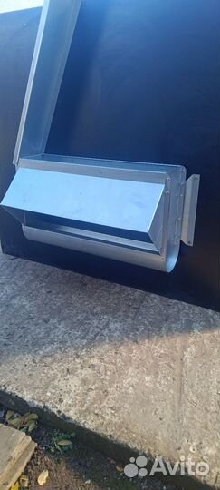 Бункерные кормушки для кур