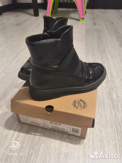 Ботинки для девочки