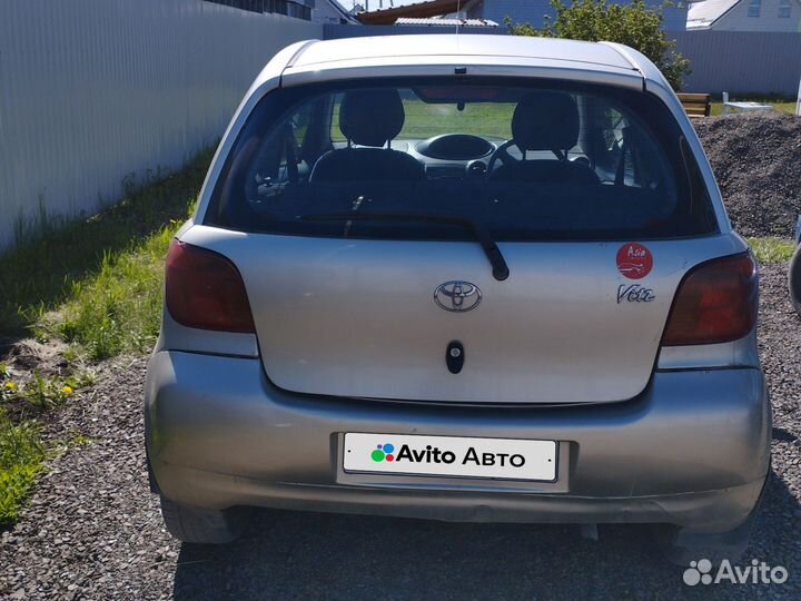 Toyota Vitz 1.0 AT, 2002, битый, 250 000 км