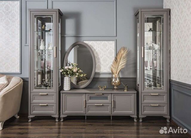 Гостиная витрина