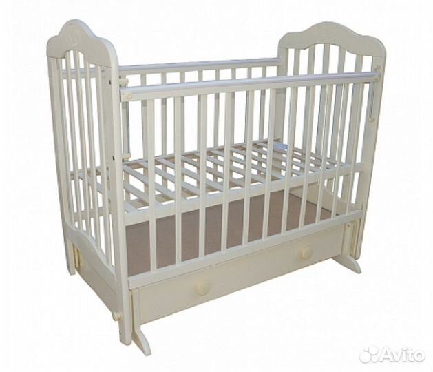 Детская кровать-маятник 