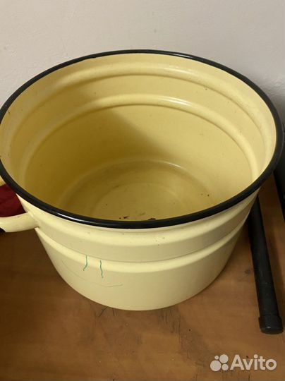 Кастрюля эмалированная