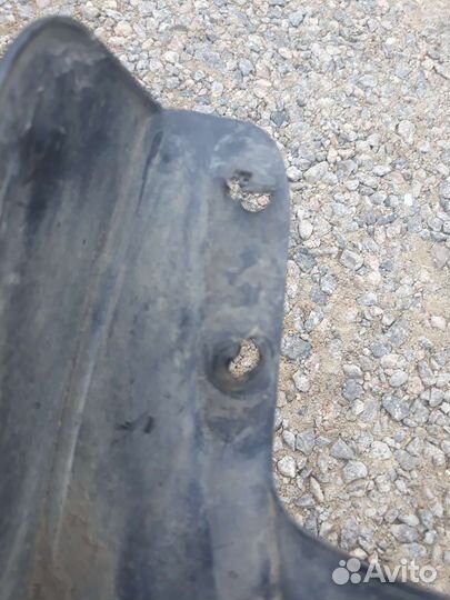 Аутбек Брызговик передний Лев Outback 14-21