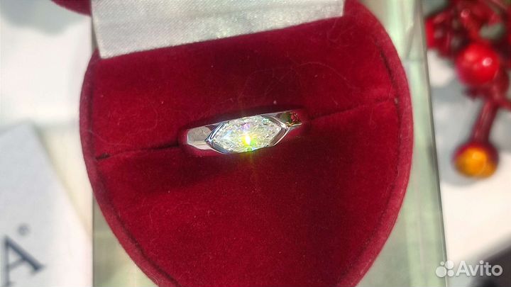 Кольцо с муассанитом 1ct D VVS1, 10*5 мм, 925