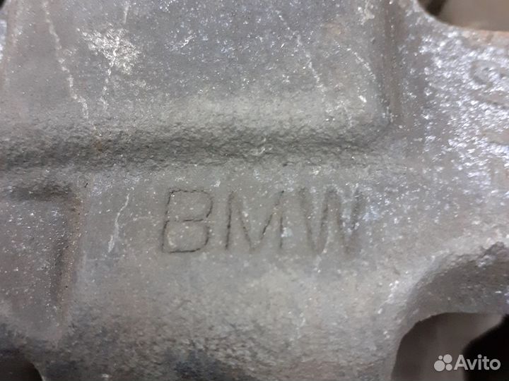 Суппорт передний левый BMW e81, e87, e90